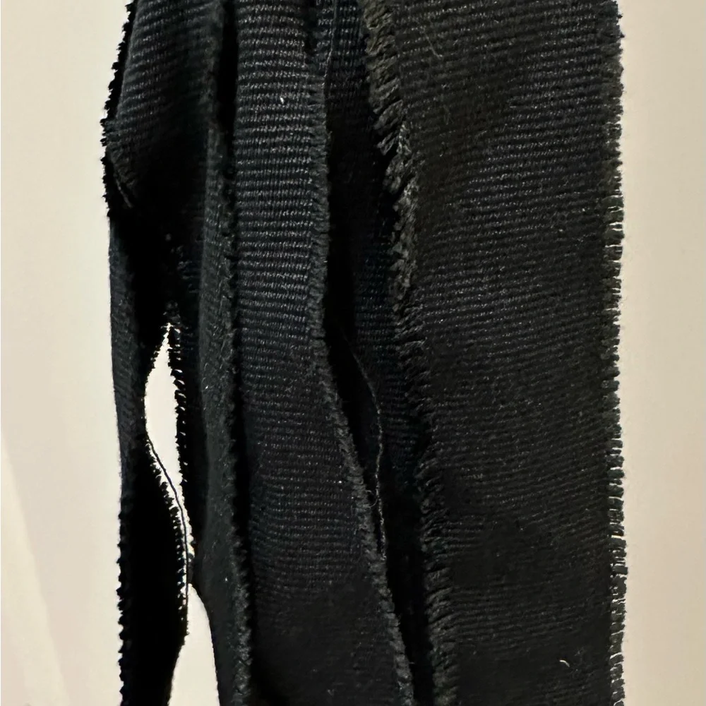 Pair of curtain tie back black tassels - Picture 3 of 3